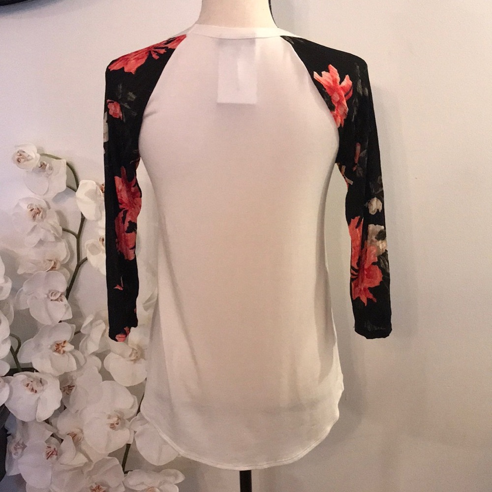 Floral Fur Mama Top - Picture 4 of 5